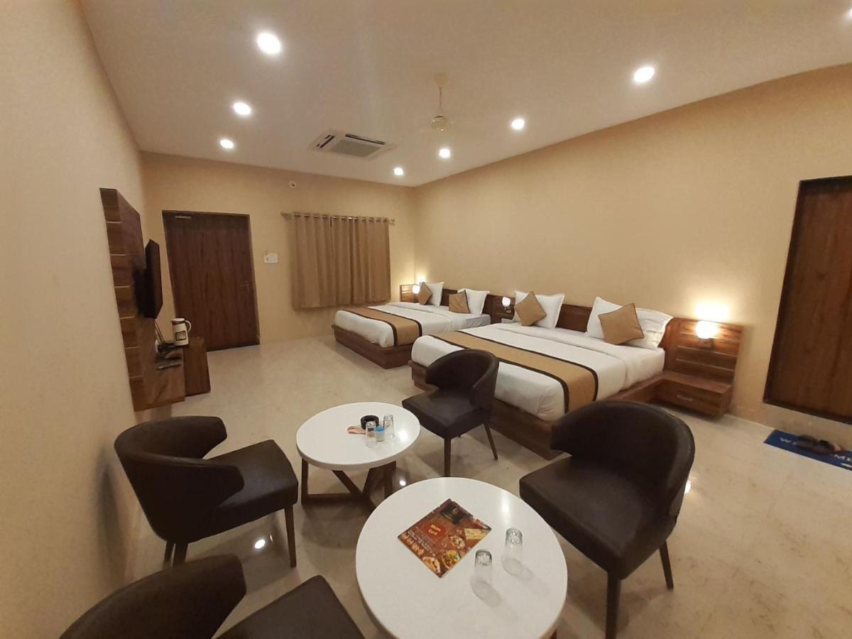 Hotel Bharat 코타 외부 사진