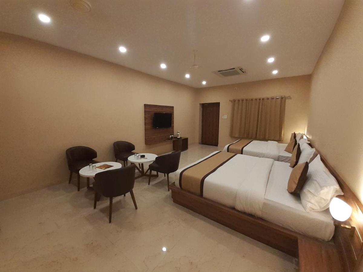 Hotel Bharat 코타 외부 사진
